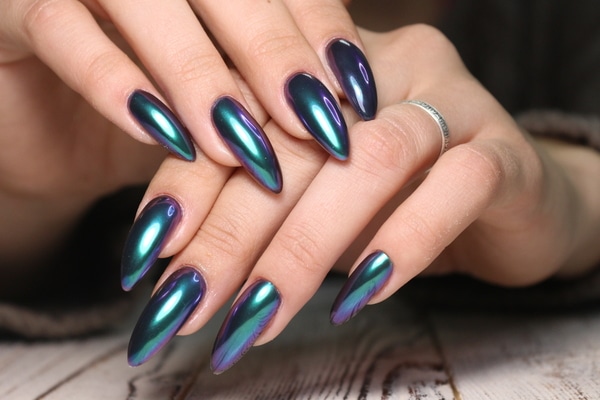 unhas metalicas